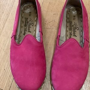 Sabah Limited Edition Pink Slides 37